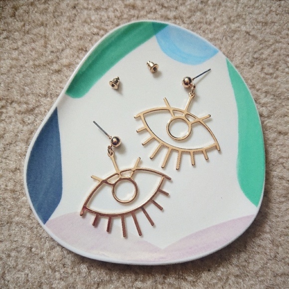 Urban Outfitters Jewelry - Minimalist Eye Drop Earrings